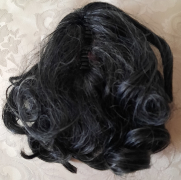 Grey/ Black Ponytale - Picture 3 of 4